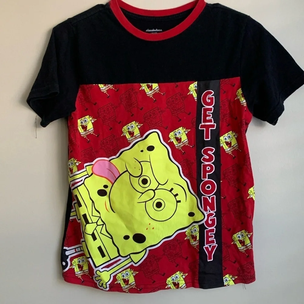 Sponge Bob graphic tee red & black size medium (10/12)